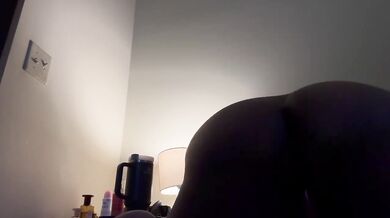 ebony amateur can't stop humping and cumming raw solo
