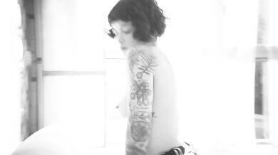 Fading latina moans tattooed goddess solo squirt