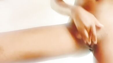 Black woman solo fingering her juicy big ass raw
