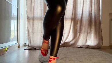 Jucielussie's Tight Leather Leggings Stretch Bending High Heels Solo