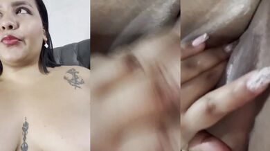 BBW Latina unleashes a deliciously huge solo squirt on camera