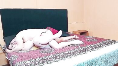 I licked her dripping pussy and fucked the curvy bbw raw hard amateur porn