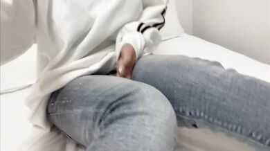 Skinny Jeans Stretched Wet Messy Japanese Solo Masturbation