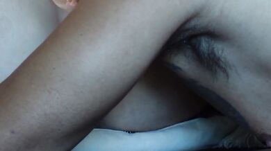 Eating her pussy til she cums raw real female orgasm