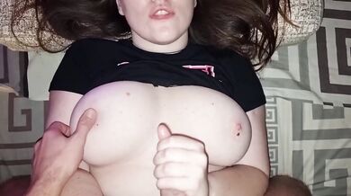 One lucky fan gets the blowjob his perfect body deserves!