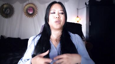Dominatrix Mara Teaches Project Dominance Without Aggression