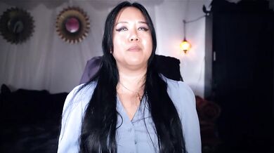 Dominatrix Mara Teaches Project Dominance Without Aggression