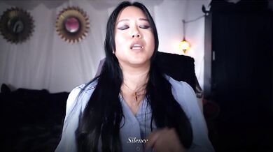 Dominatrix Mara Teaches Project Dominance Without Aggression