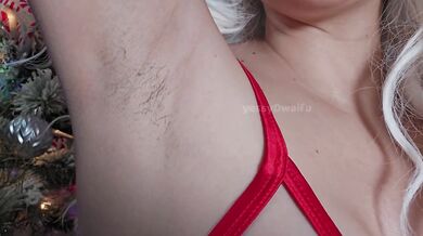 Hairy Hotwife Mrs. Claus has a Naughty Holiday Gift for you!