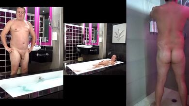 Naked Hotel Jacuzzi