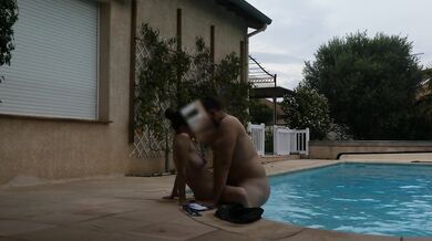 We enjoy the holidays at the swimming pool