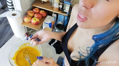 Preview: Holiday Baking With A Giantess: Playful Vore of Tiny Men