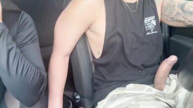 Petite Latina Schoolgirl Ravaged Her Handjob in Car Until He Exploded