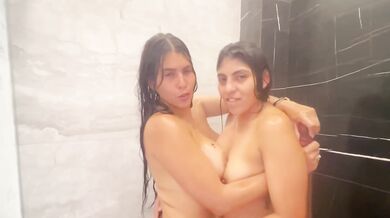 Stepmom and stepdaughter destroyed in lesbian pussy licking orgy