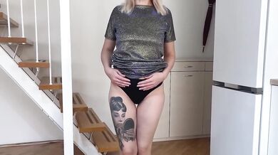 My friend stayed the night her son pounded the hung milf raw