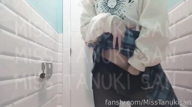 School bathroom cumshot leaked this girl masturbates in uniform fishnets