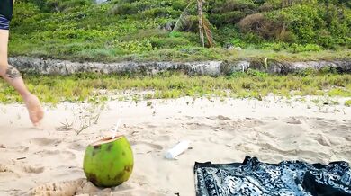 My rich boyfriend went for a coconut my beach stranger fucked me raw while he was gone
