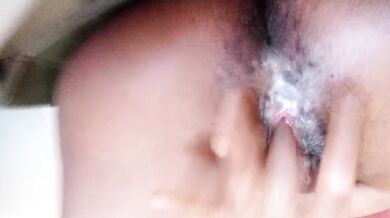 Wet Juicy Pussy Deep Masturbation on Camera