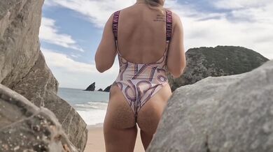 Gorgeous MILF's massive ass craves a load of cum