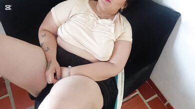 Coqueteando with big ass latina until she lets me fuck her dripping cunt raw