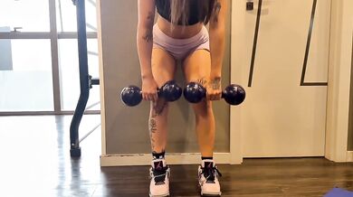 My first gym day vlog take this shirt off
