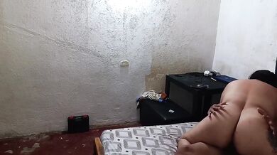 My husband at work while I gush my fat cunt to the painter raw mexican milf
