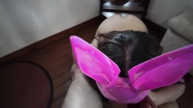 Conejita sexy me chupa la verga hasta ahogarme con su saliva rica