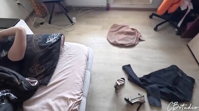 Gushing Blonde 18 Year Old Stepfather Creampie While Mom’s At Work