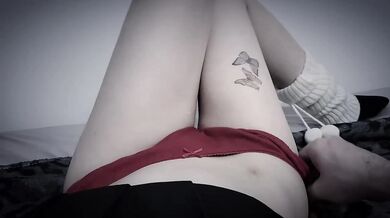 Stepdad teaches stepdaughter how to masturbate until she came thick goth girl