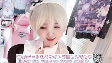 Cute Tiktoker gets destroyed by her shaved step sis while reading masturbation