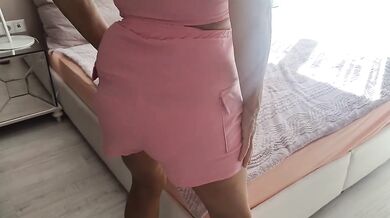The barmaid's juicy buns and good sex rough doggy