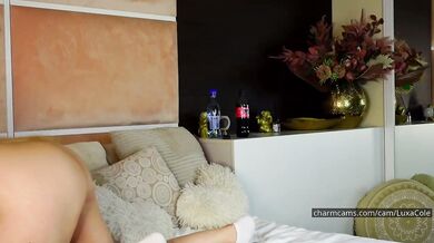 Blonde bombshell destroyed by her big dildo gushing everywhere