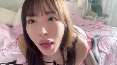 Reina Ohara in stockings shakes cum from heavy titties