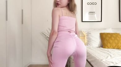 Shaved Petite Blonde College Amateur Masturbating With Dildo Riding Fingering Flashing Pussy
