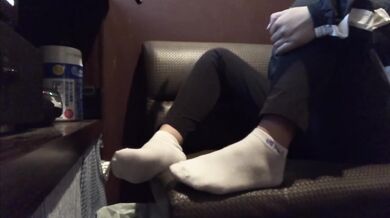 Cute Japanese Amateur Girl Masturbates Clit At Karaoke Because Room Has Someone