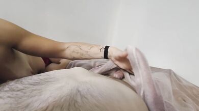 Masked MILF Morning Blowjob Destroyed Sleepy Amateurs With Cumload In Mouth