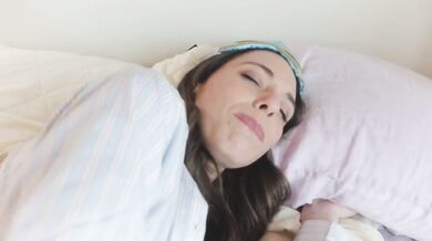 Hot Milf Brunette Solo Fingering Dildo Ride Masturbating Female Orgasm Real Amateur POV HD