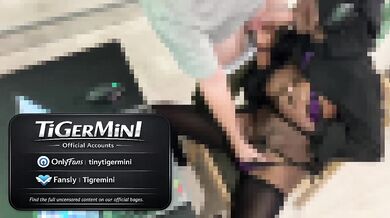 Gaming Girl Destroyed By Big Dick Creampie While Playing LoL