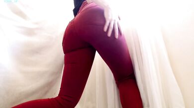 Hot 18 Year Cute Girl White Smooth Skin Big Round Ass In Jeans Horny