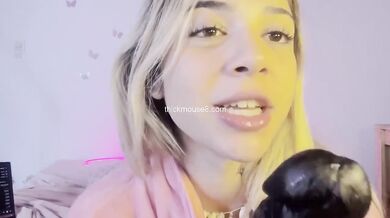 Verified Amateur Petite Deep Throat Bulge Destroyed by Big Dildo Amateur Leak