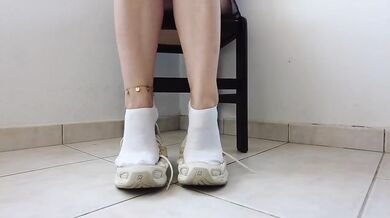 White Ankle Socks And New Balance 740 Destroyed By Foot Fetish Amateur Solo Female HD