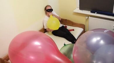 Gushing Blowjob Destroyed By Amateur G24 Crystal Yellow Balloon Choke