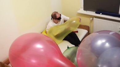 Gushing Blowjob Destroyed By Amateur G24 Crystal Yellow Balloon Choke