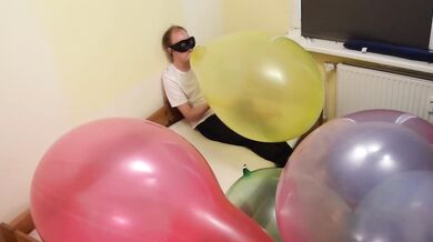 Gushing Blowjob Destroyed By Amateur G24 Crystal Yellow Balloon Choke