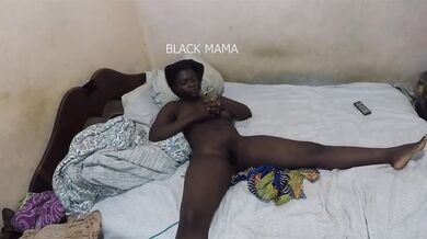Black Girl Exhibitionist Solo Masturbation Naked On Bed Amateur HD