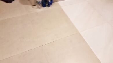 Fucked My StepSis In The Kitchen Making Her Squirt All Over While Boyfriend Gone