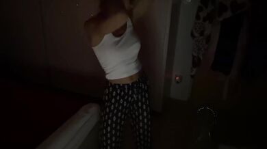 Amateur Blonde Fitness Model Wife Dances Before Big Dick Fucks Her To Squirting