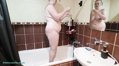 Horny Chubby Girl Showers and Shaves with Big Natural Tits in Hot Shower Amateur Solo Female