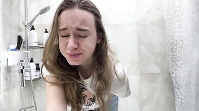 Desperate Blonde Pissing In Jeans Gushing Omorashi