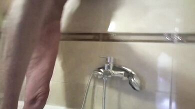 Shaved Orgasm Cumshot Destroyed Gushing Blonde MILF Badwanne Loud Moaning